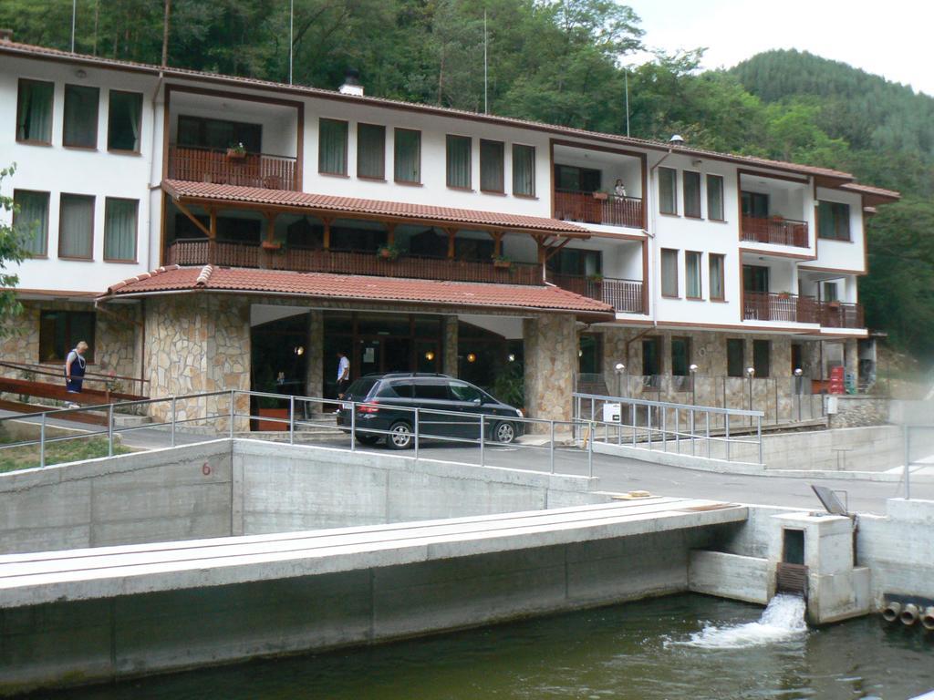 Fisherman'S Hut Family Hotel Beden Extérieur photo