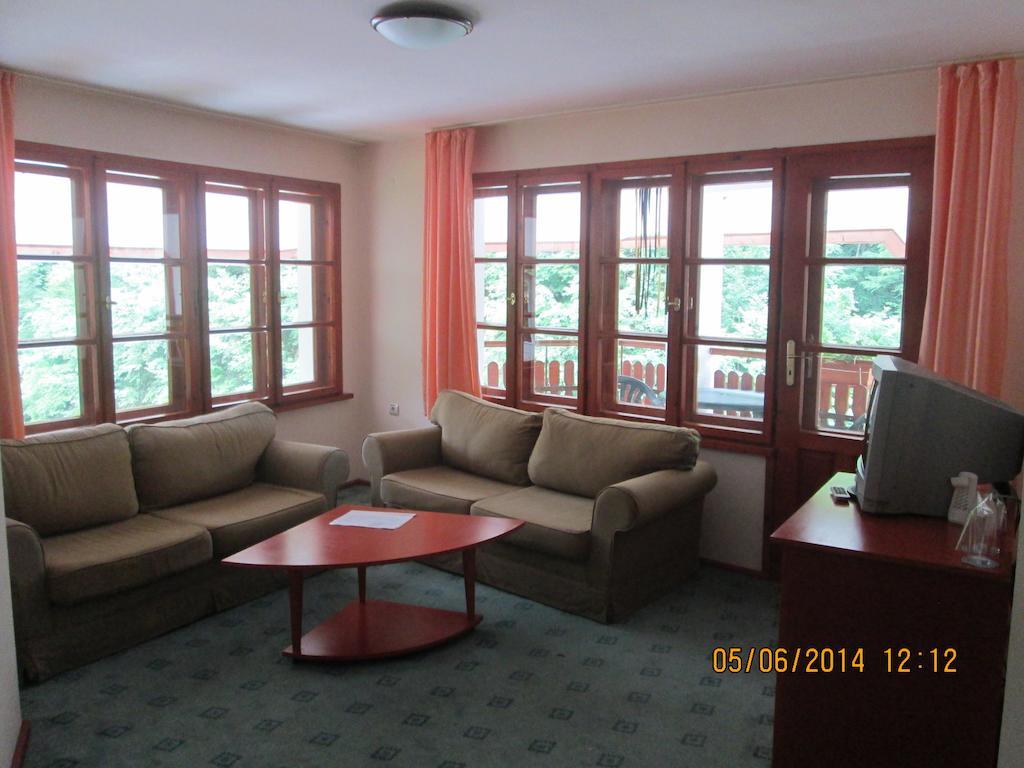 Fisherman'S Hut Family Hotel Beden Chambre photo